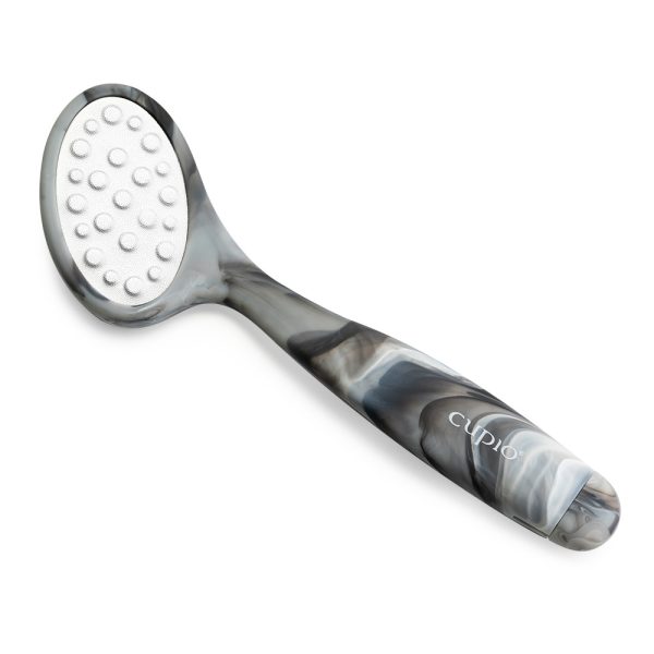 Heel file with metal grater
